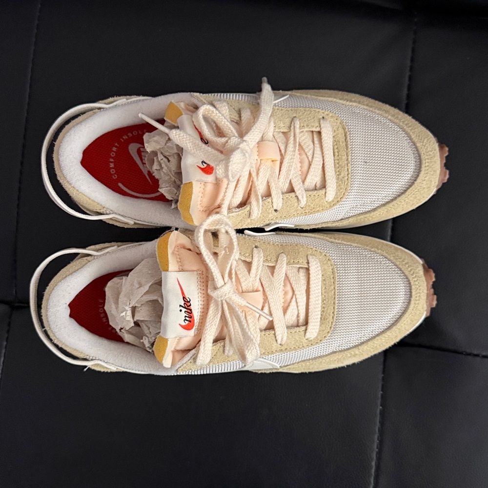Women’s Sneakers
